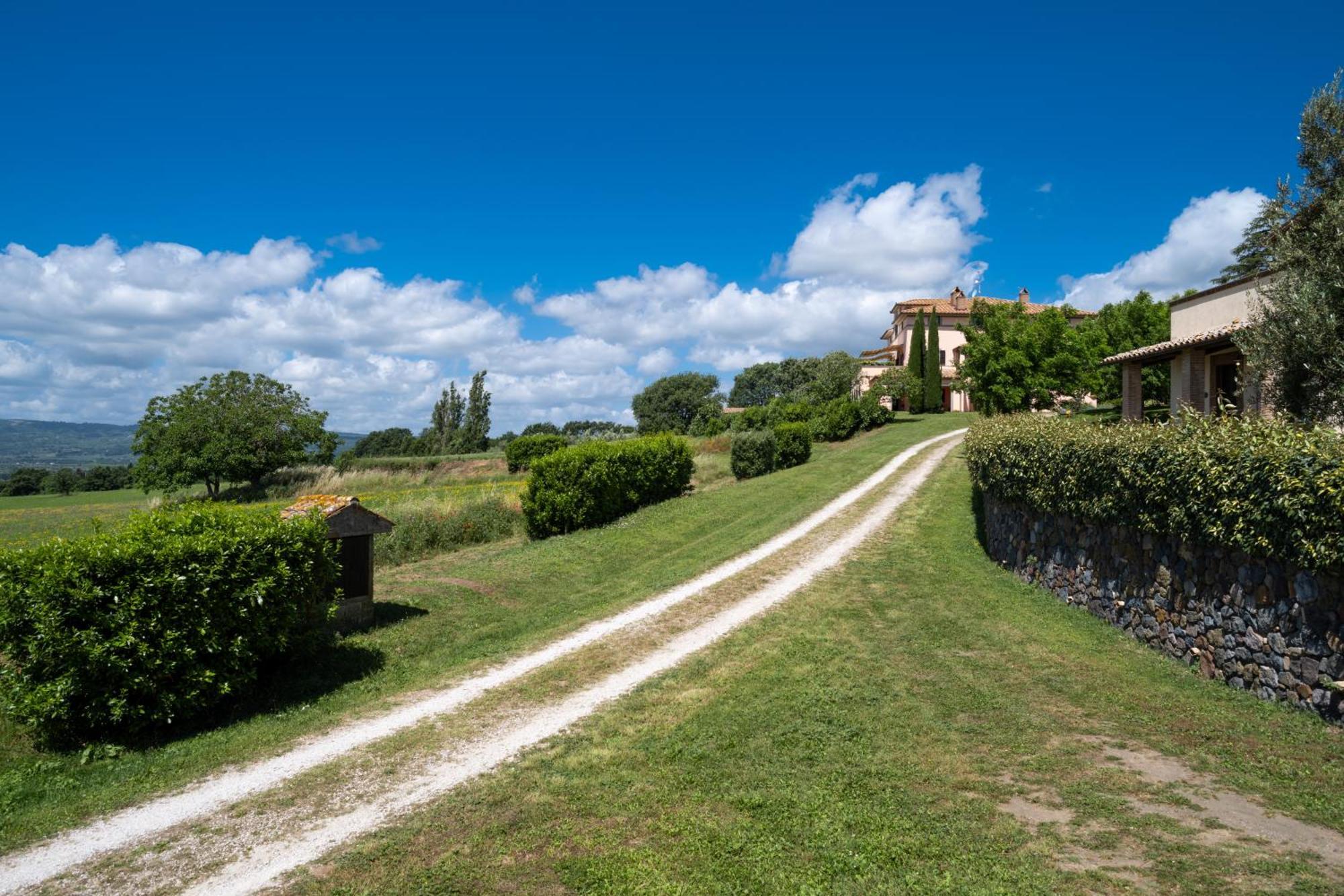 Agri Relais Il Poderaccio Di Bolsena Exteriör bild