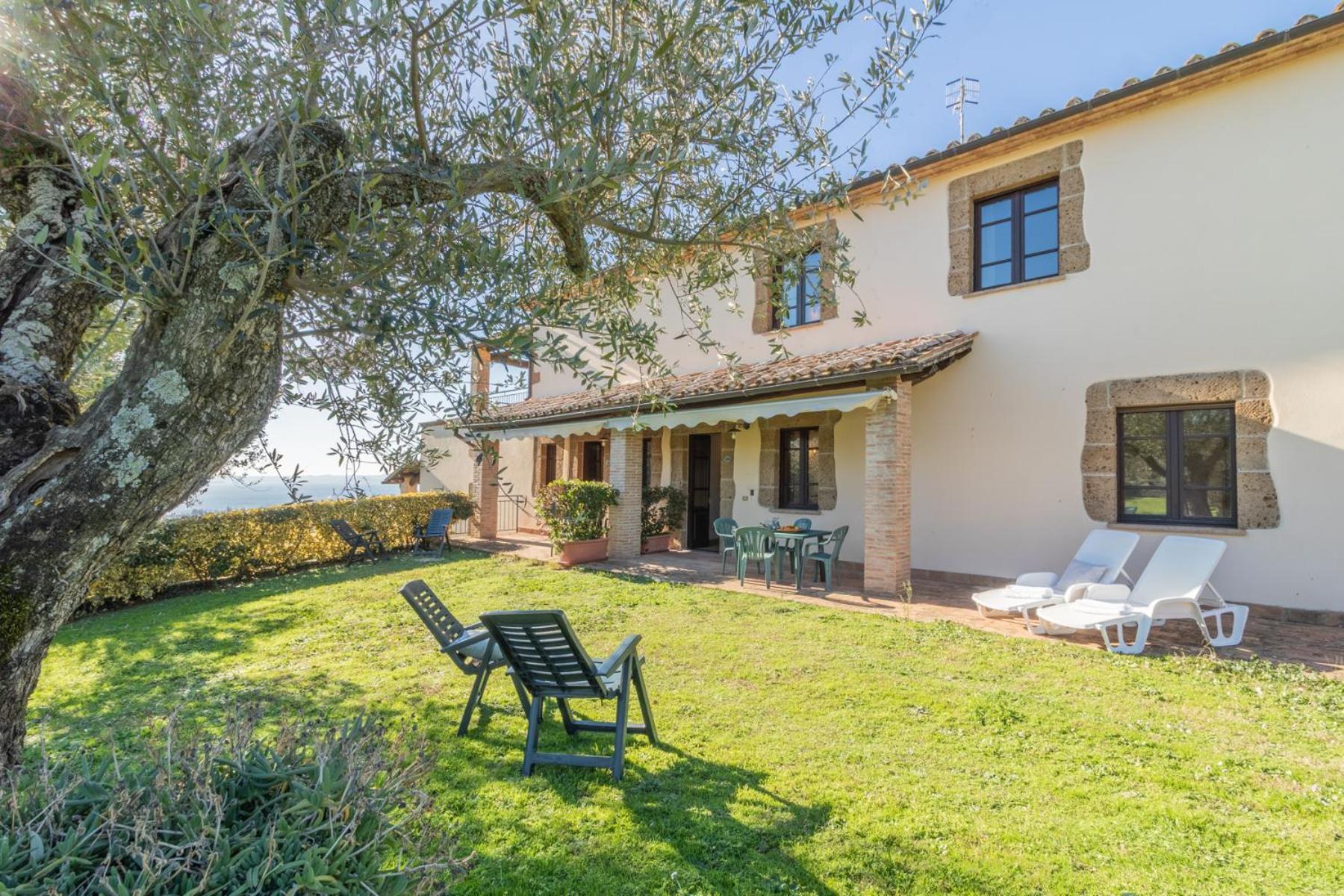 Agri Relais Il Poderaccio Di Bolsena Exteriör bild