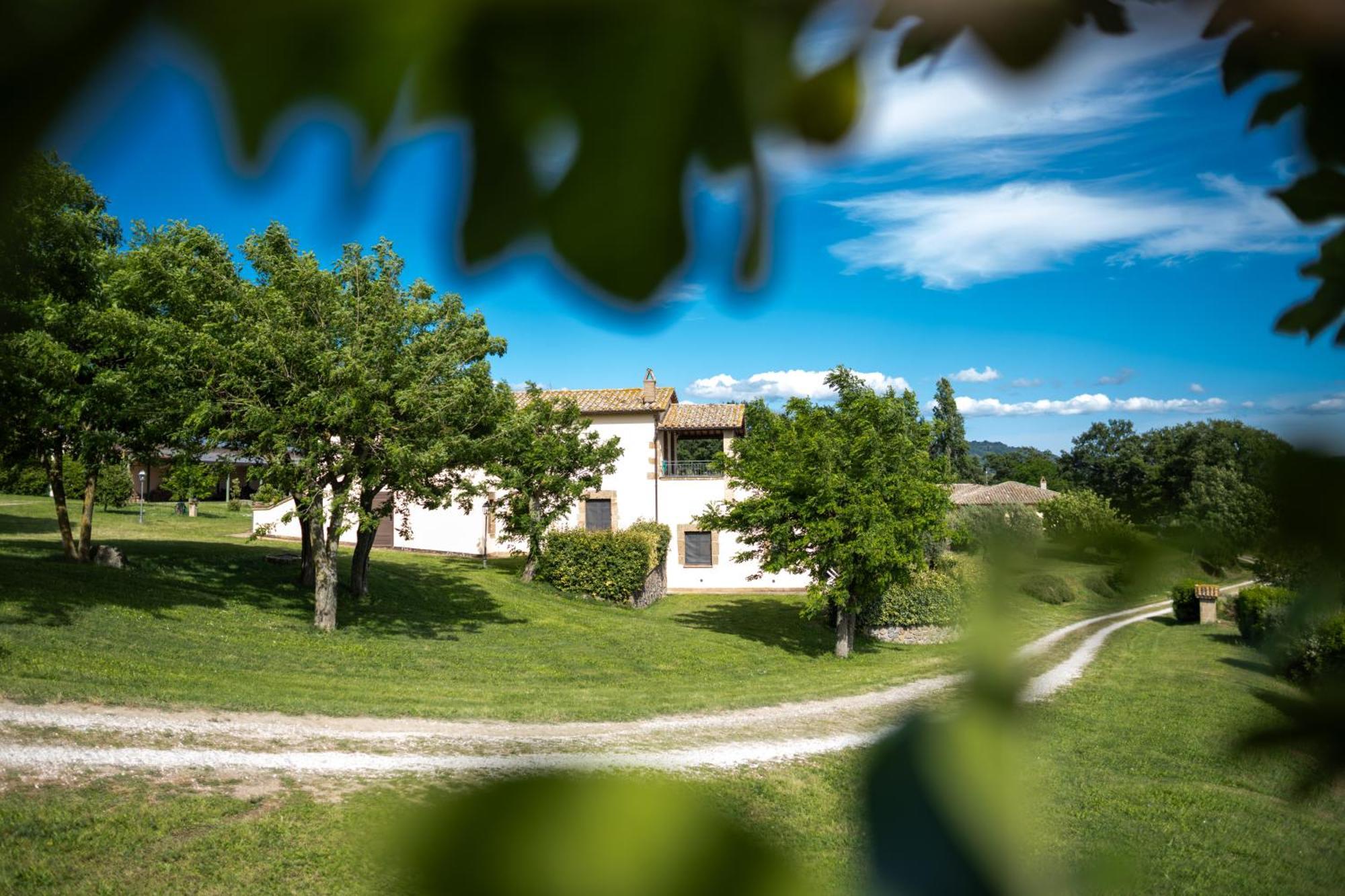 Agri Relais Il Poderaccio Di Bolsena Exteriör bild